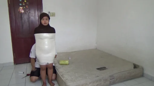[RM047] This Small Girl Was Wrapped In A Mummy And Given Breathplay Torture - Image 2