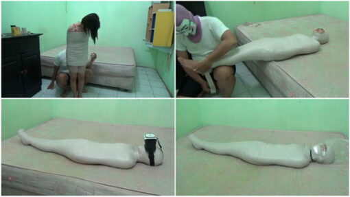 [RM070] Beautiful girl is mummified, is shown a japan bondage film, and gets a breathplay