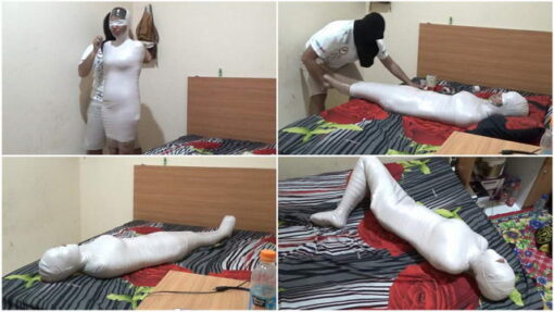 [RM100] A beautiful girl is first mummified in a boarding room accompanied by her friends