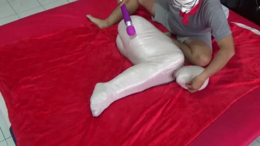 [RM073] This Helpless Girl Was Wrapped In A Difficult Pose And Made It Difficult For This Girl To Move - Image 7