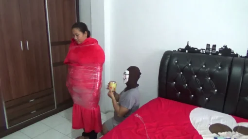 [RM074] A Fat Girl Is Wrapped Up And Tortured With A Toy Of Breath When She Was Given A Vibrator - Image 2