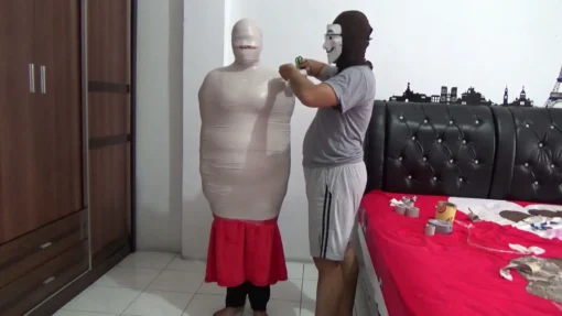 [RM074] A Fat Girl Is Wrapped Up And Tortured With A Toy Of Breath When She Was Given A Vibrator - Image 4