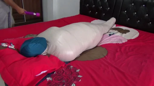 [RM074] A Fat Girl Is Wrapped Up And Tortured With A Toy Of Breath When She Was Given A Vibrator - Image 6