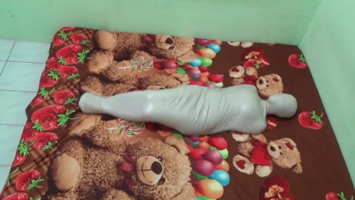 [RM105] The first time it was wrapped, this girl immediately got breathplay torture - Image 7