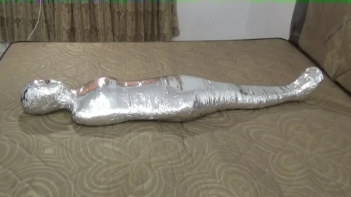 [RM119] A beautiful girl 150 cm tall the mummification with 2 layers of duct tape - Image 7