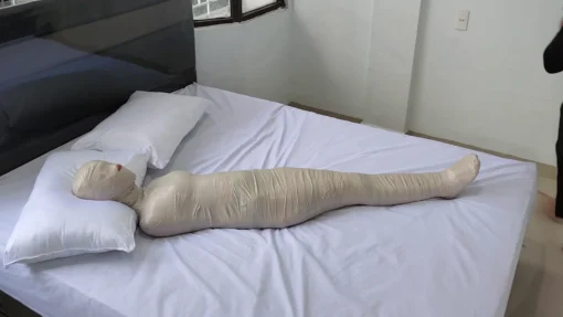 [RM156] A beautiful petite girl tries to become a mummy for the first time And She Look So Happy - Image 5