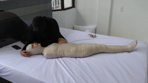 [RM156] A beautiful petite girl tries to become a mummy for the first time And She Look So Happy - Image 7
