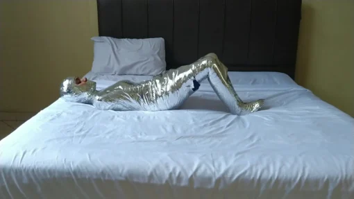 [RM165] A Girl of Pakistani Descent Tries for the First Time to Be Wrapped into a Mummy with Chrome Duct Tape