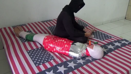 [RM140] A girl is tightly wrapped in 2 layers and 3 different duct tapes - Image 6